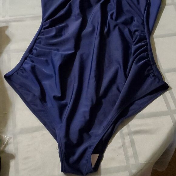 One piece pregnacy swimsuit  XL - Picture 3 of 9